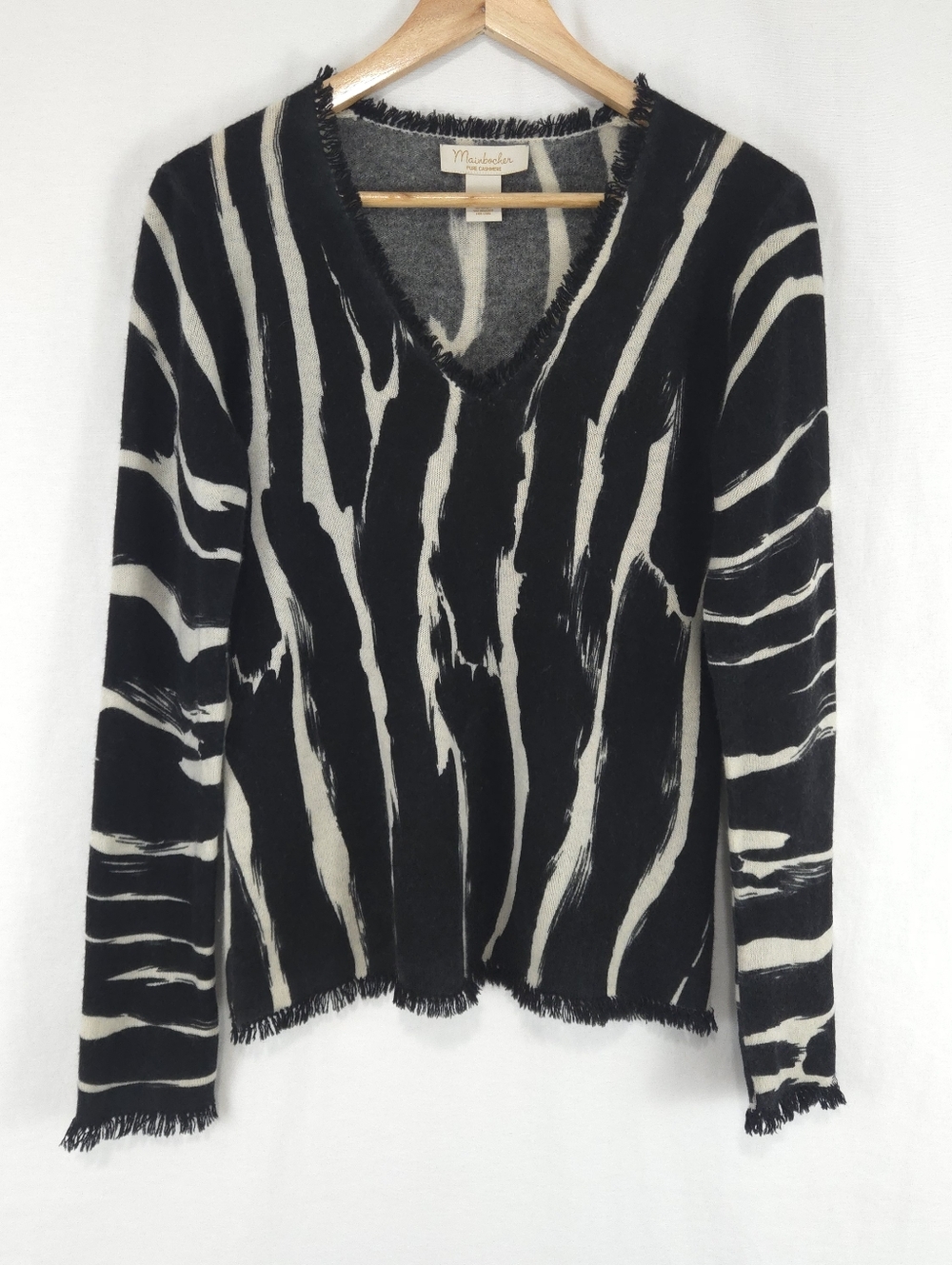 Mainbocher Pure Cashmere Women's Zebra Print V-Neck Sweater
